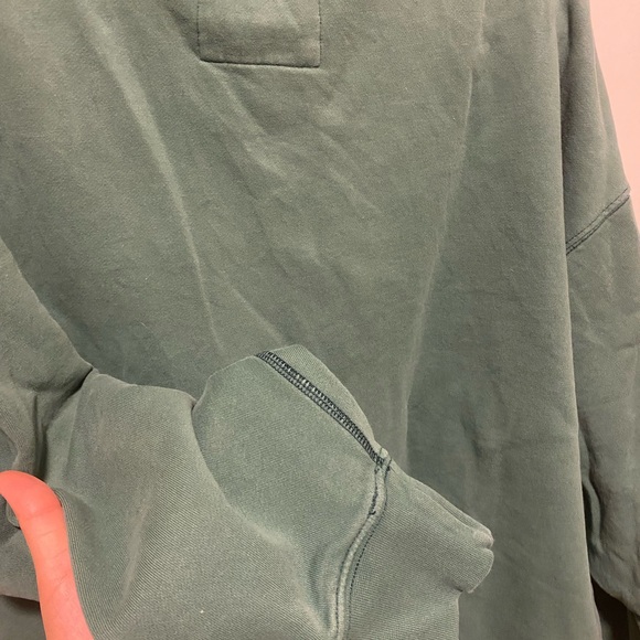 American Eagle Oversized Crewneck - Picture 6 of 6